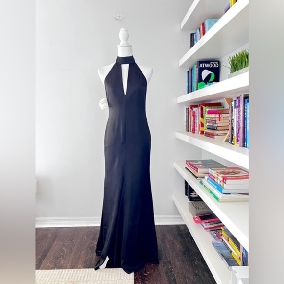 Fame & Partners NWT Black open low back fitted evening dress size 2. Relvove - Picture 1 of 16